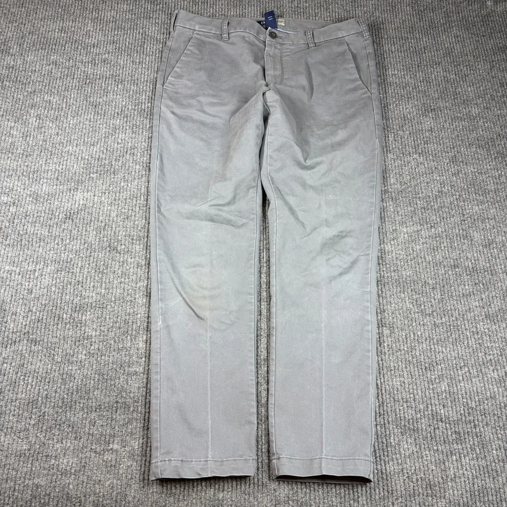 Izod Chino Pants Men 34x30 Gray Slim Fit Cotton Stretch Straight Leg Resort Wear